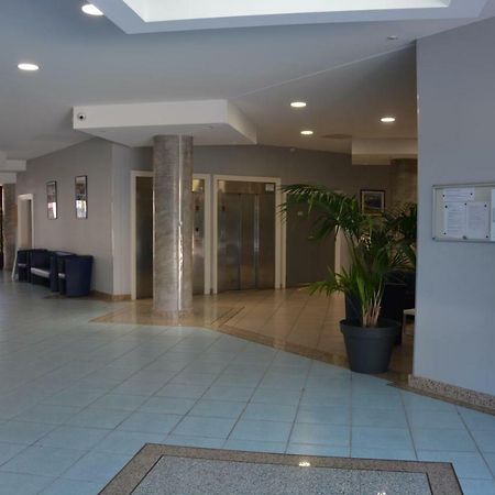 Appartement T2 De Standing Au Pied Des Plages Golfe-Juan Exterior foto