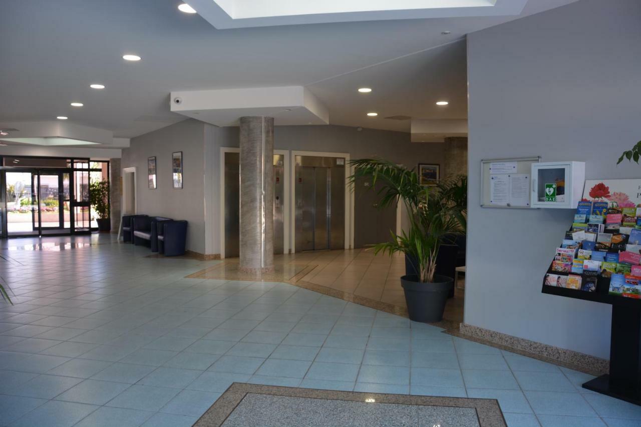 Appartement T2 De Standing Au Pied Des Plages Golfe-Juan Exterior foto